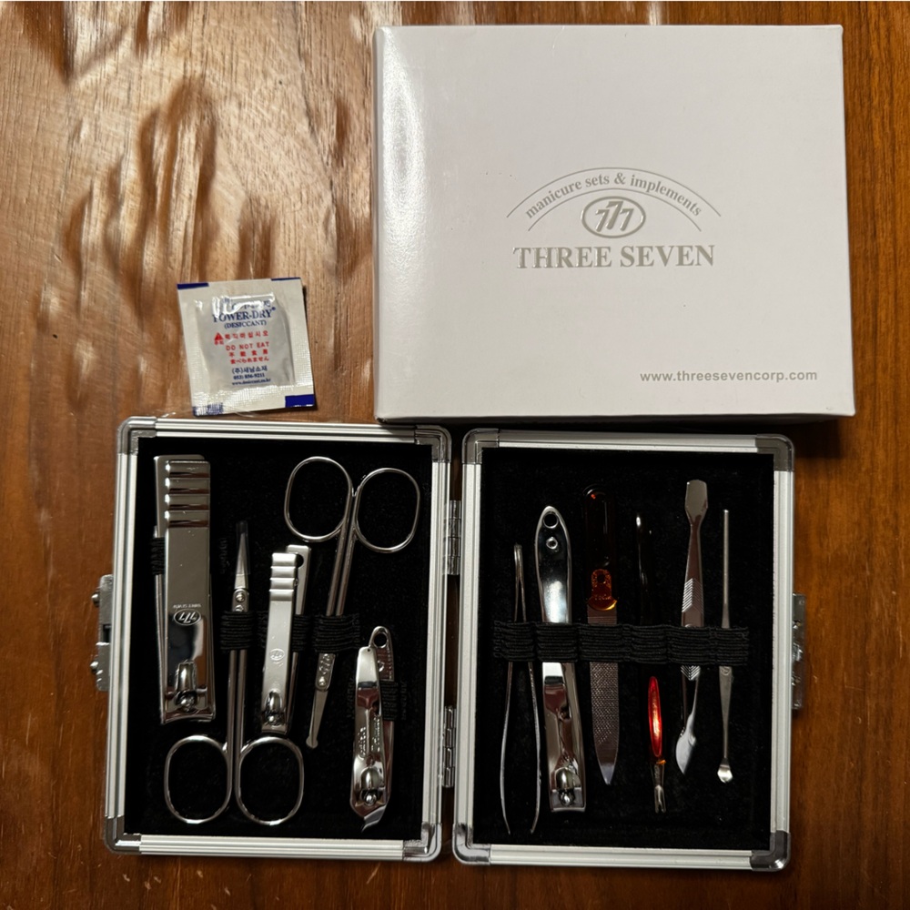 Manicure Grooming Kit - Brand New